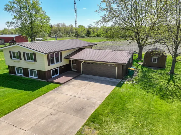 765 W Rathburn St, Carbon Hill, IL 60416