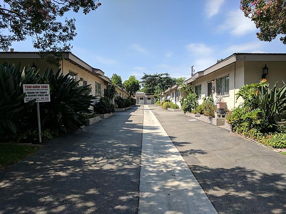 3rd image of 315 S Baldwin Ave