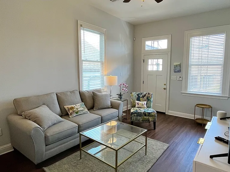 2510 Jena St #B — Photo 4
