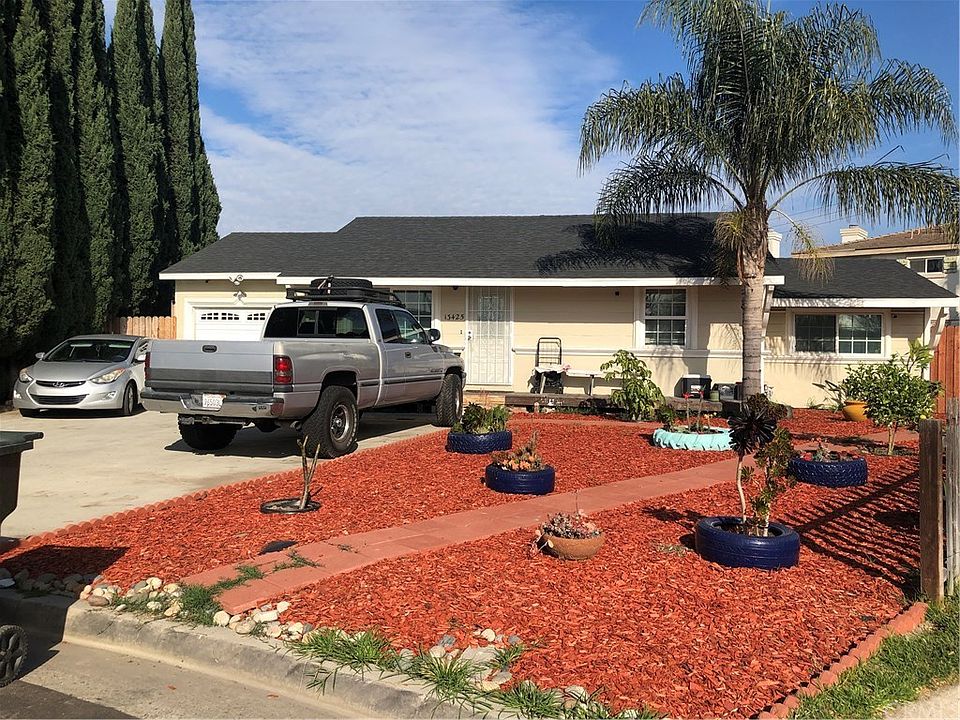 2nd image of 13425 Elizabeth Pl