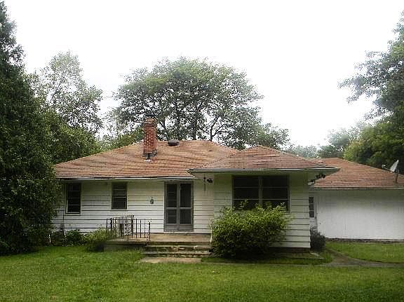 3rd image of 4414 Angela Dr