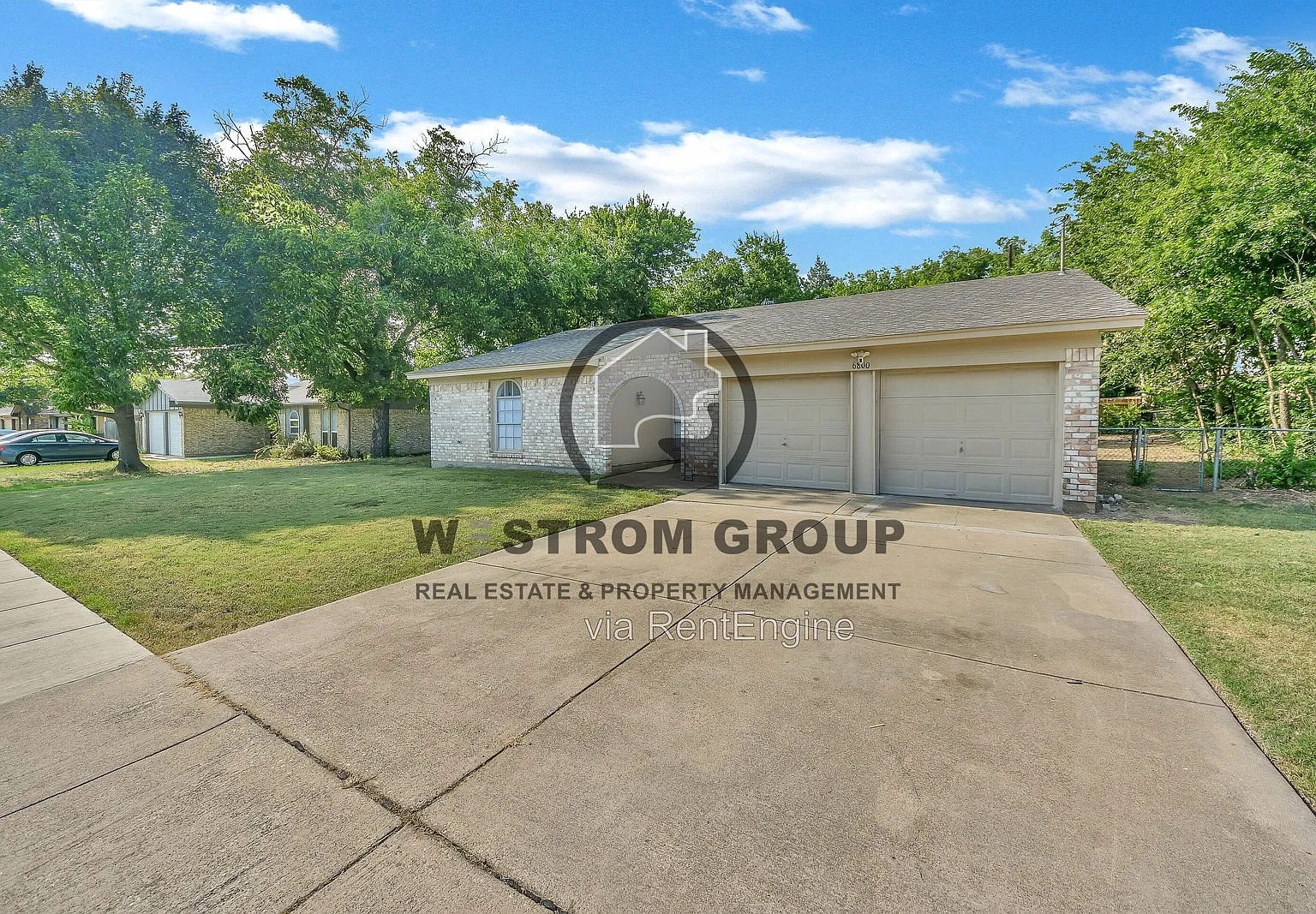 3 bed, 2.0 bath, 1354 sqft, $1,945 — Photo 2