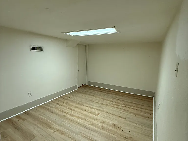 2601 Gaston Ave — Photo 10