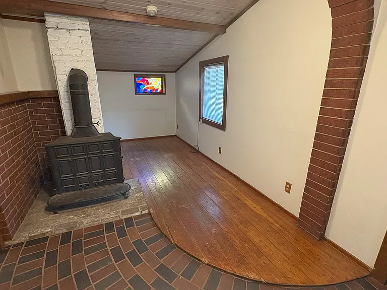 813 River St — Photo 8