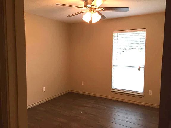 5th image of 8341 Oakdale Dr