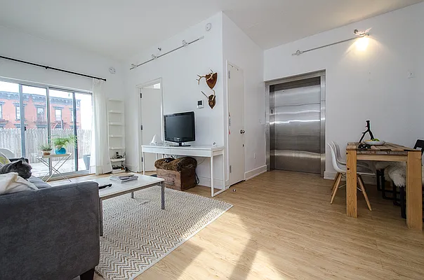 Rented by Brick&Mortar | media 38