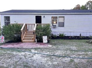 282 Auction Rd, Waynesville, GA 31566