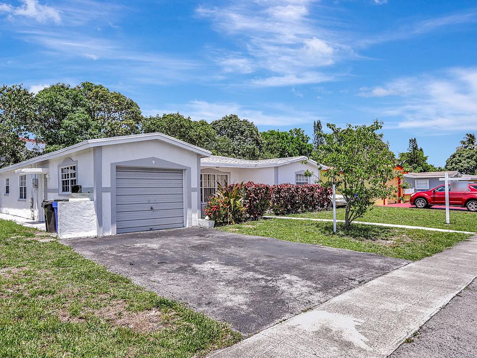 1st image of 3960 NW 45th Avenue
