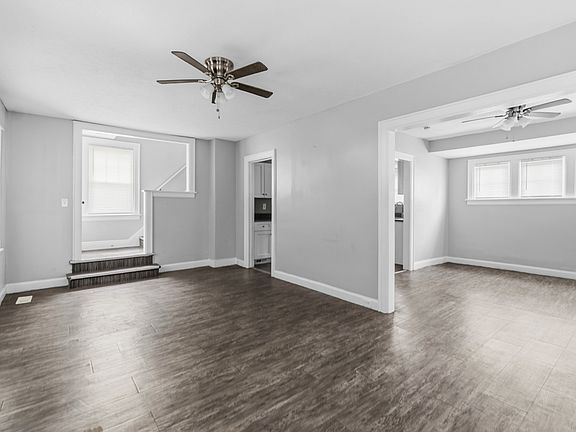 3rd image of 936 Whitby Rd