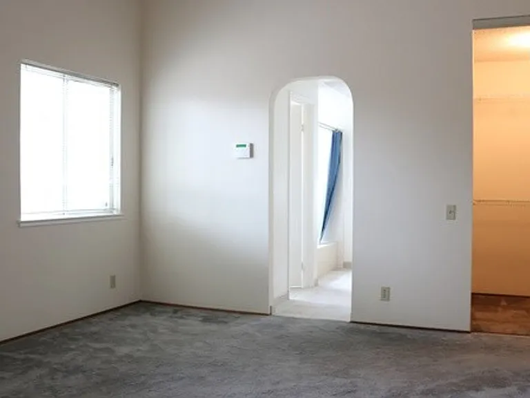 3591 Woodley Dr — Photo 21