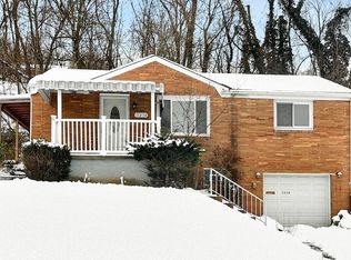3238 Overlook Dr, McKeesport, PA 15133