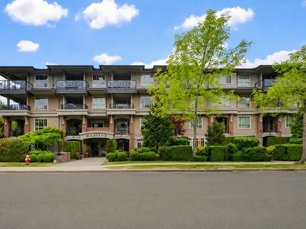 15357 17a Ave #204, Surrey, BC V4A 1V4