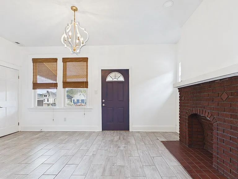 614 N Front St — Photo 7