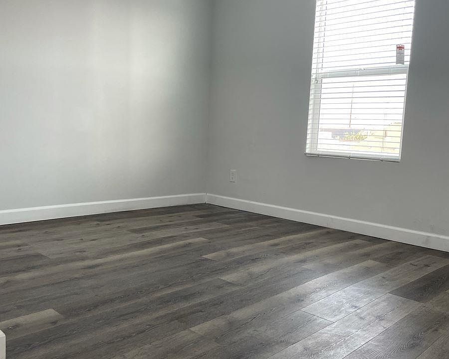 2nd image of 8730-8738 S Figueroa St #2X1-2200.0