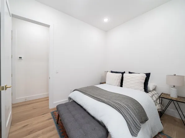 100 Webster Avenue image 21 of 42