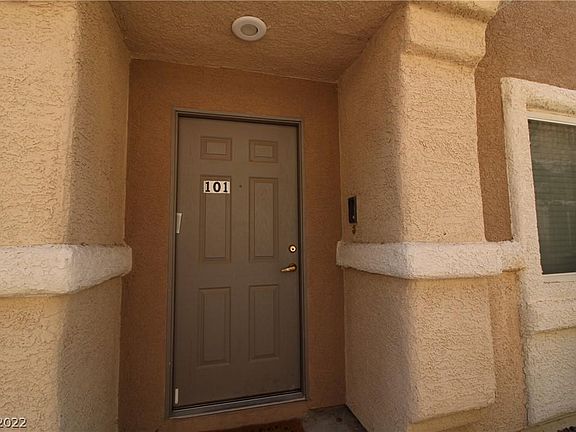 2nd image of 1089 Pleasure Ln Unit 1