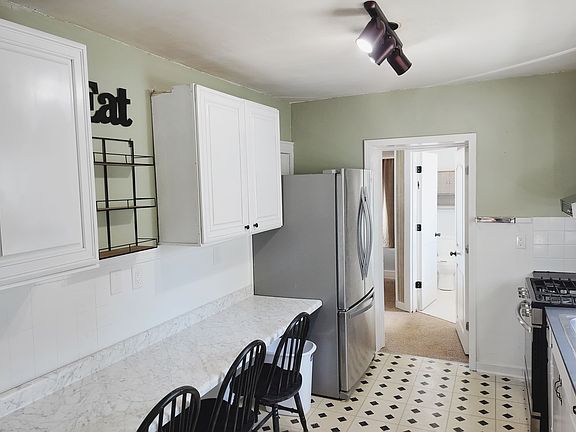 5th image of 508 N Oak St