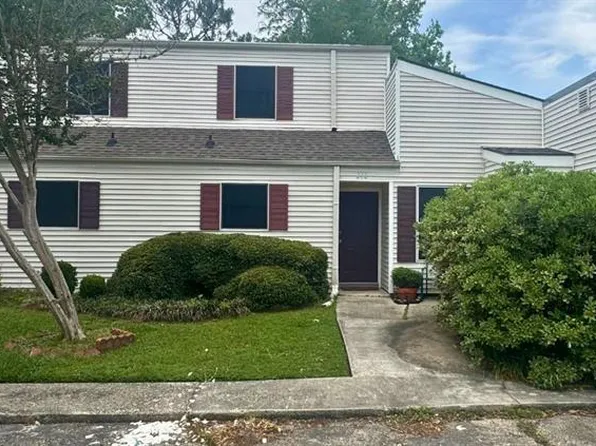 240 Putters Ln, Slidell, LA 70460