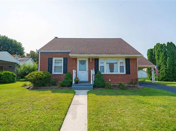 1244 W Jubilee St, Emmaus, PA 18049