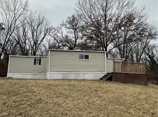141 Flint Dr, Fenton, MO 63026