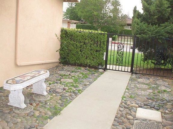 4th image of 9901 Etiwanda Ave