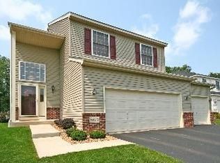 8472 Savanna Oaks Ln, Woodbury, MN 55125