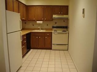 12 Brookside Ter, North Caldwell, NJ 07006