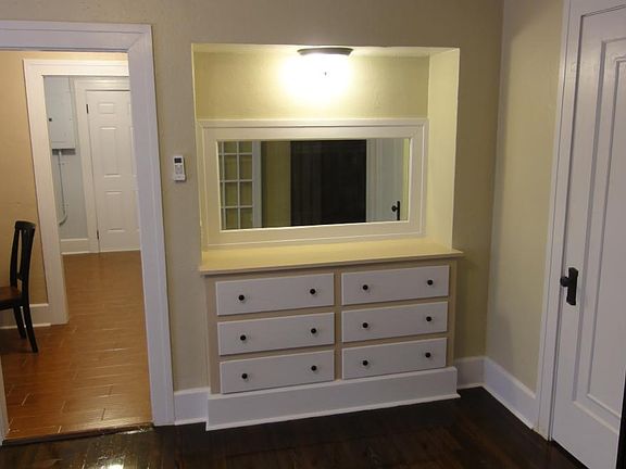 Dresser