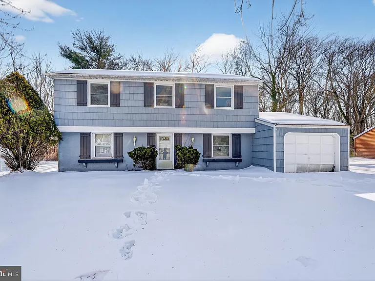 17 Bonnie Ln — Photo 15