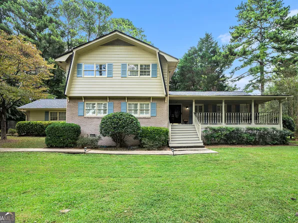 2703 Gleneagles Dr, Tucker, GA 30084