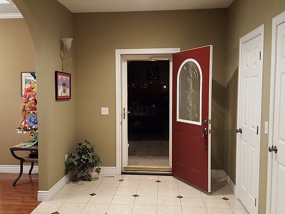 Entry way
