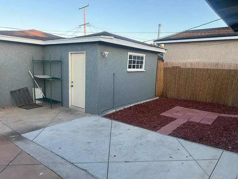 20602 Berendo Ave — Photo 7