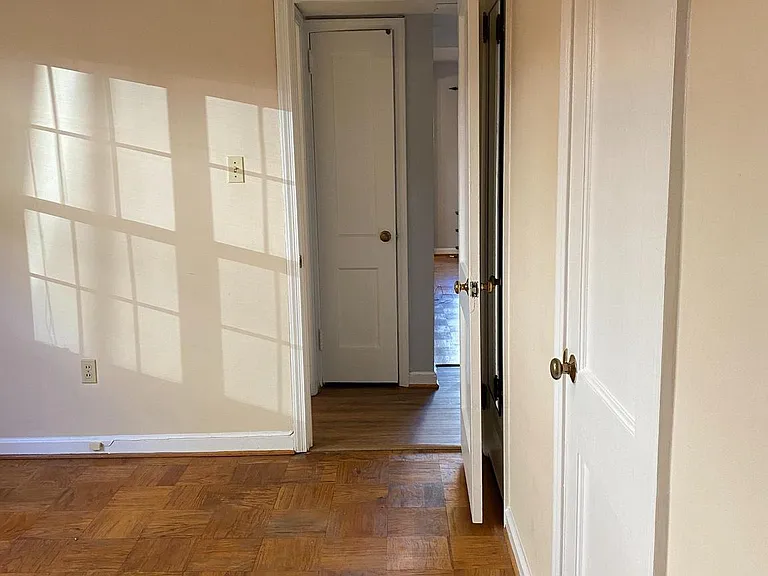 1300 N Meade St #22 — Photo 34