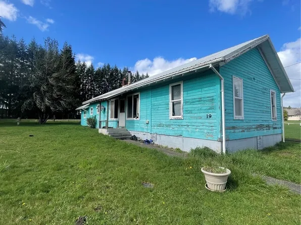 19 Fairley Street, Raymond, WA 98577