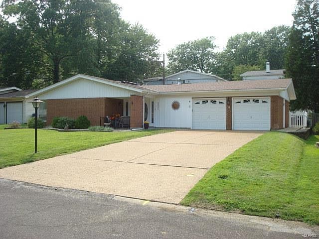 1st image of 2941 Caspian Ln