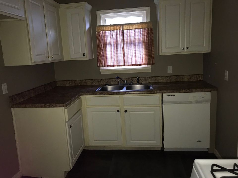 2nd image of 5018 S 32nd Ave W