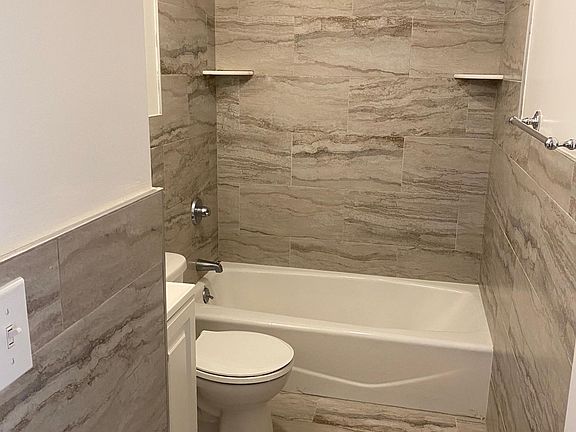 3rd image of 2881 Lamport Pl #3