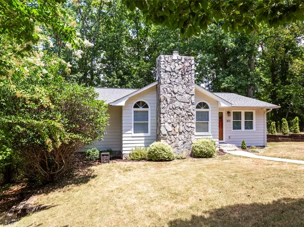303 Forest Cove Rd, Anderson, SC 29626