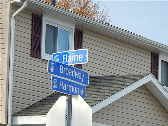 4th image of 23124 Elaine St