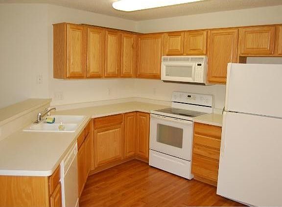 5th image of 6513 Riverwood Ln