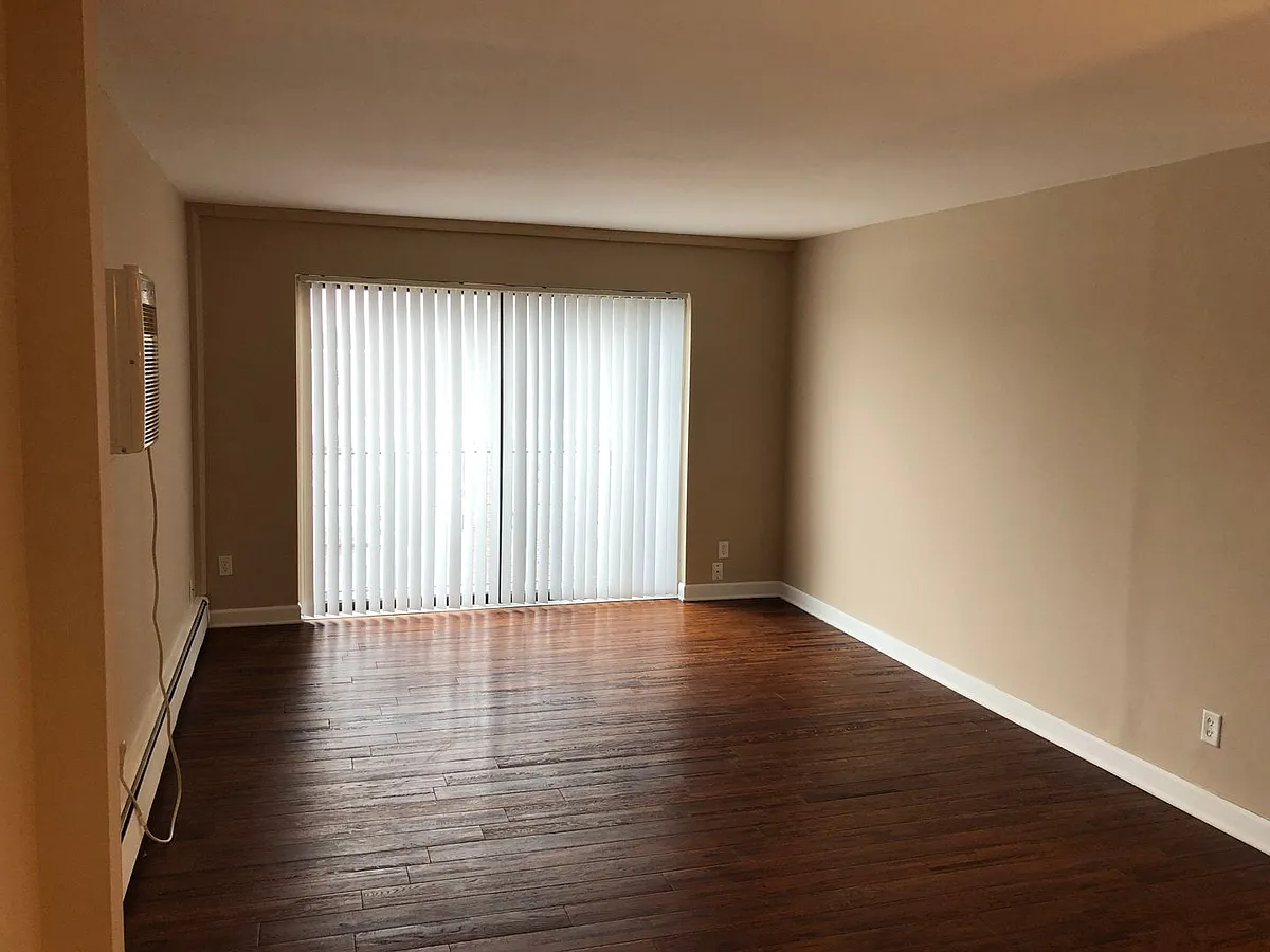 Building Photo - 6018 8th Ave