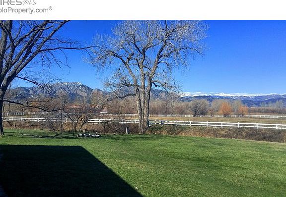 Unobstructed views to West