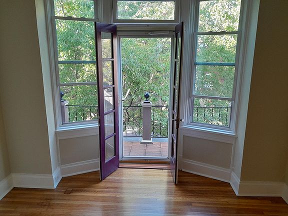 5th image of 3642 Humphrey St