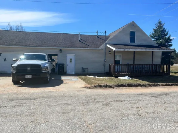 W5697 Elmwood Rd 4, Menominee, MI 49858