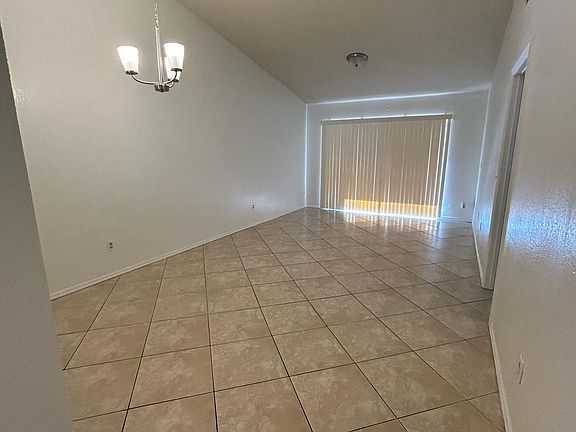 4th image of 97 Silver Park Cir