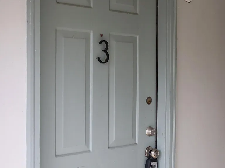 2322 Indian Dr #A-3 — Photo 2