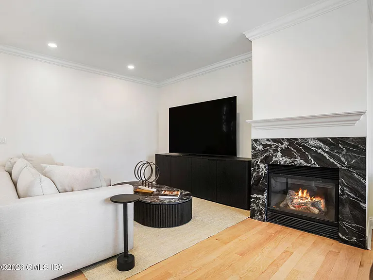 147 Holly Hill Ln #2 — Photo 6
