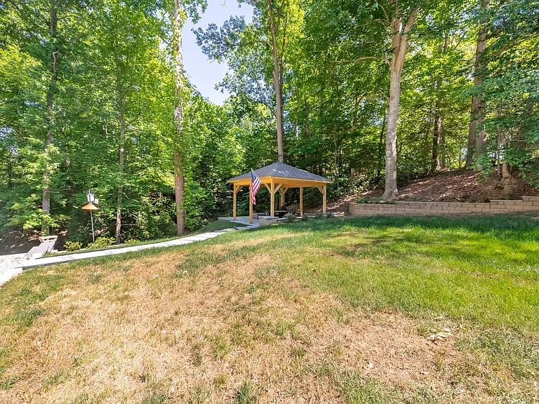 120 Timberwood Dr — Photo 12