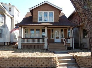 3214 N Oakland Ave, Milwaukee, WI 53211