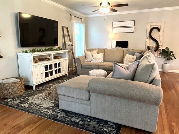 4th image of 1517 W Avenue M